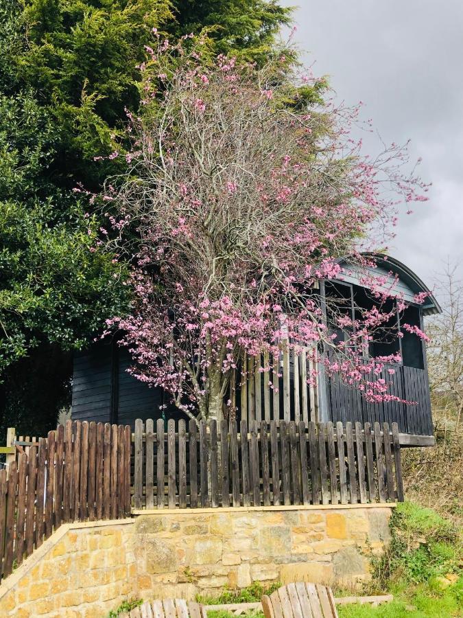The Cherry Tree Gypsy Wagon Banbury Exteriér fotografie